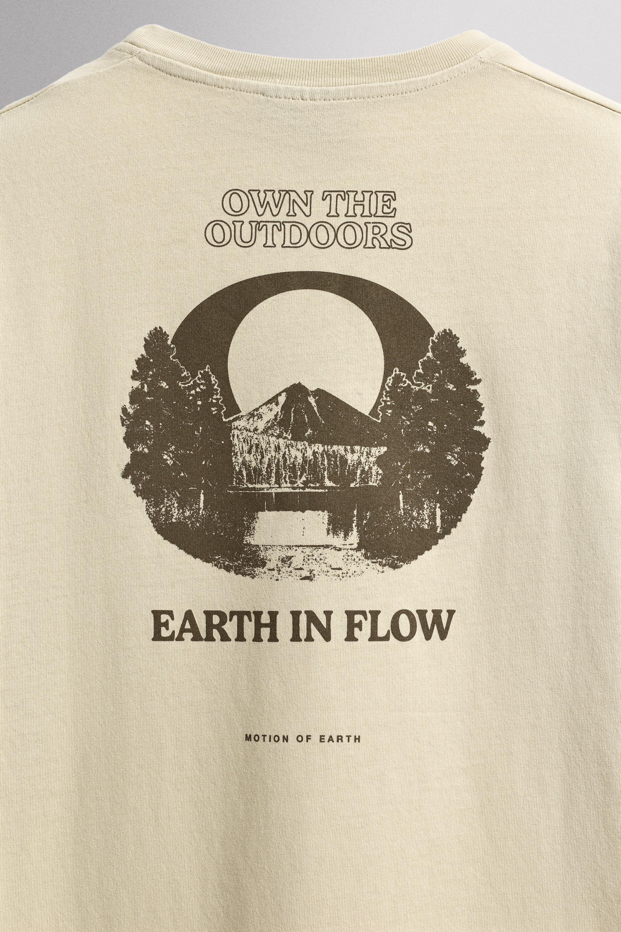 REGULAR FIT GRAPHIC PRINT T-SHIRT